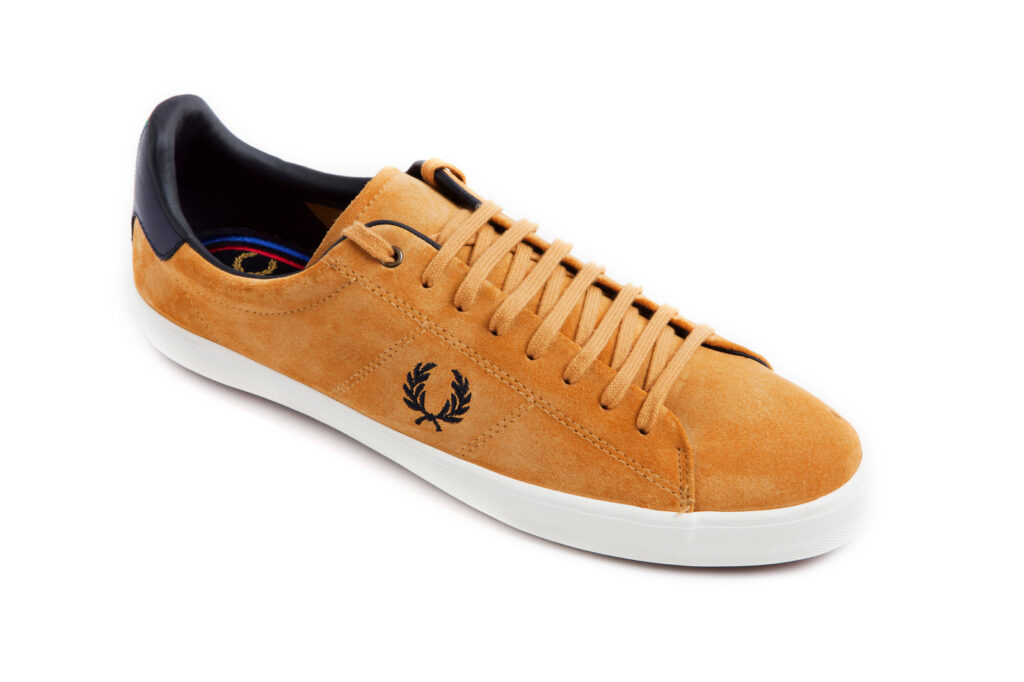 Fotografía de producto de zapatilla Fred Perry color camel